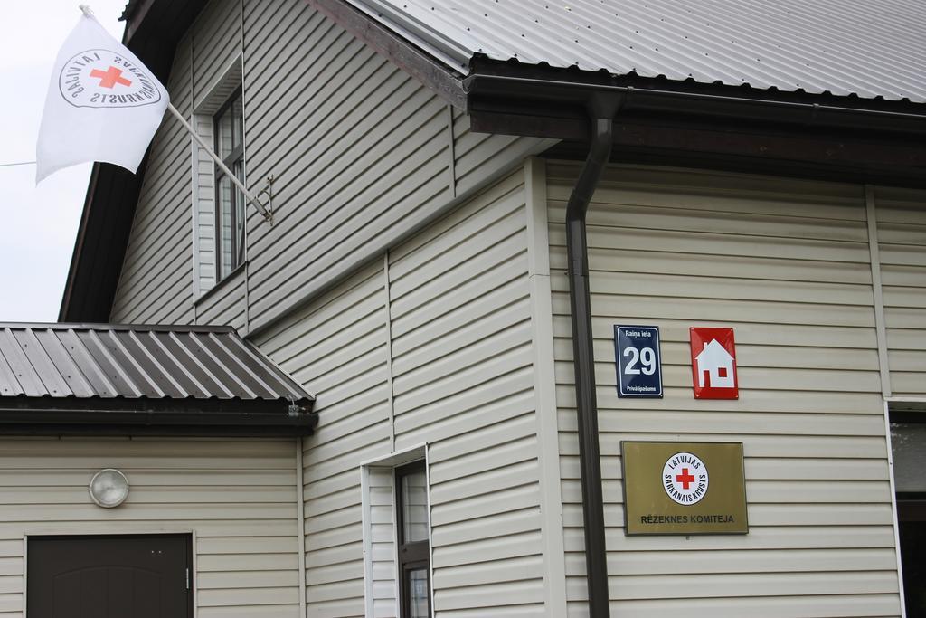 Latvijas Sarkana Krusta Viesnica Rezekne Bagian luar foto